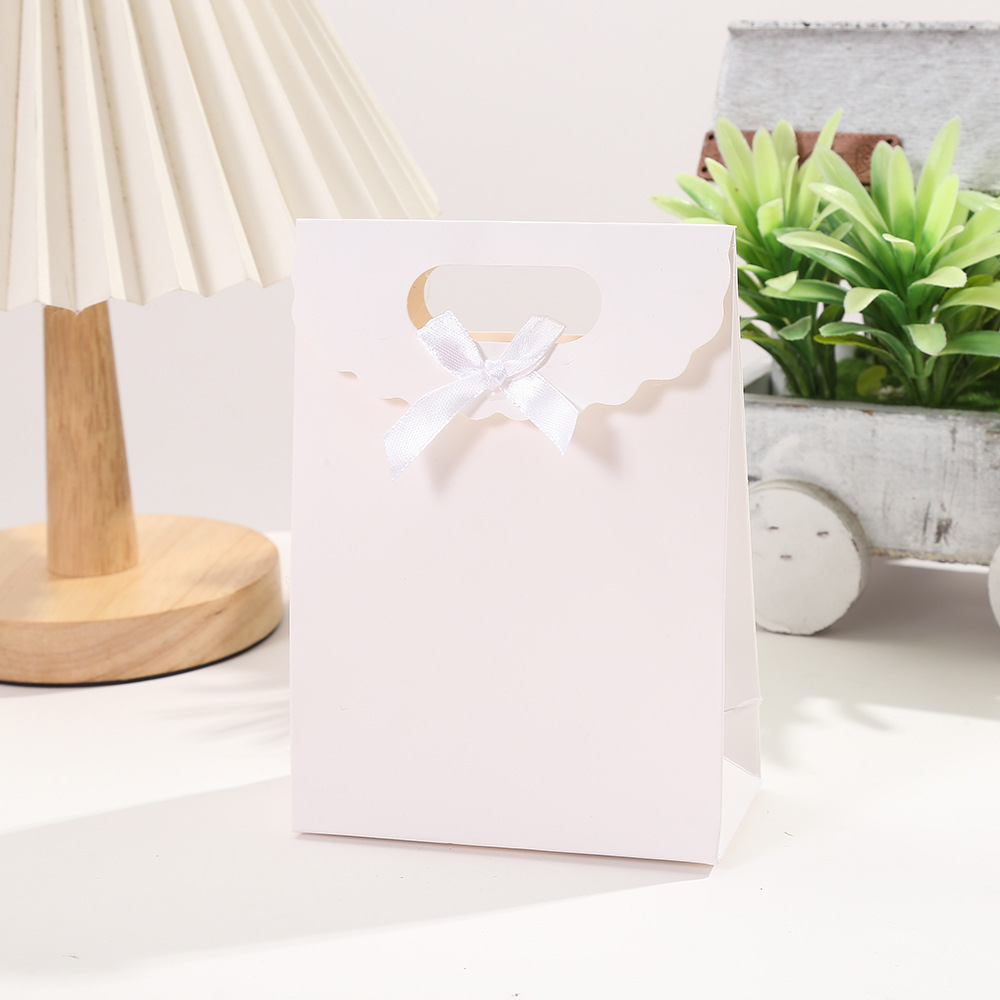 Solid color white cardboard bag color simple printing flip handbag printed LOGO dessert milk tea packing bag