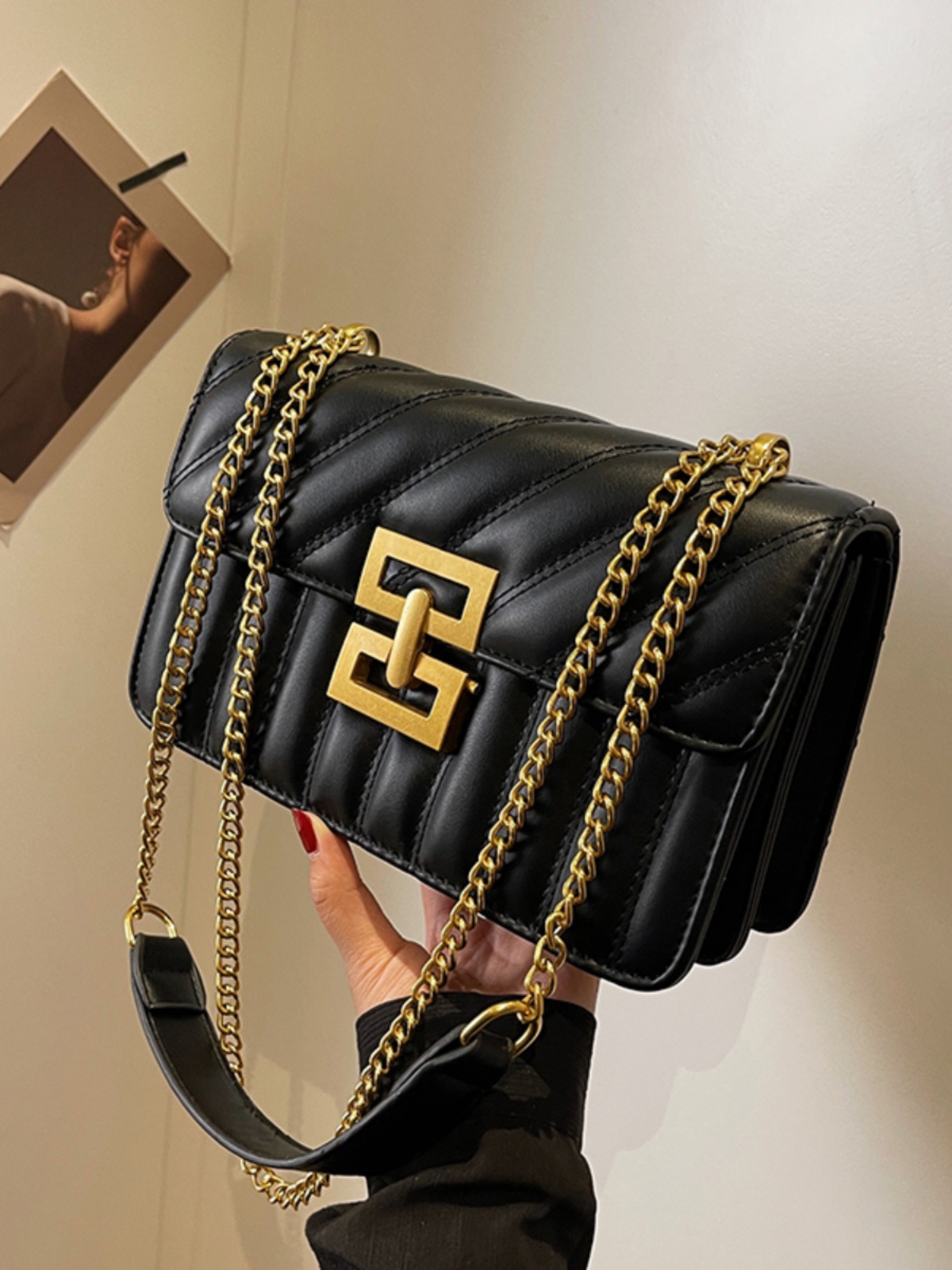 Autumn and winter retro small bags for women, new popular popular versatile chain crossbody bags, fashionable single shoulder small square bags