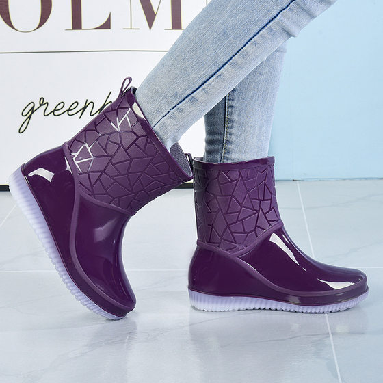 Jelly Non-slip Thickened Rain Boots Women's Summer Outerwear Plastic Rubber Shoes Wear-resistant Rain Boots Short Tube Fashionable Waterproof Shoes Overshoes
