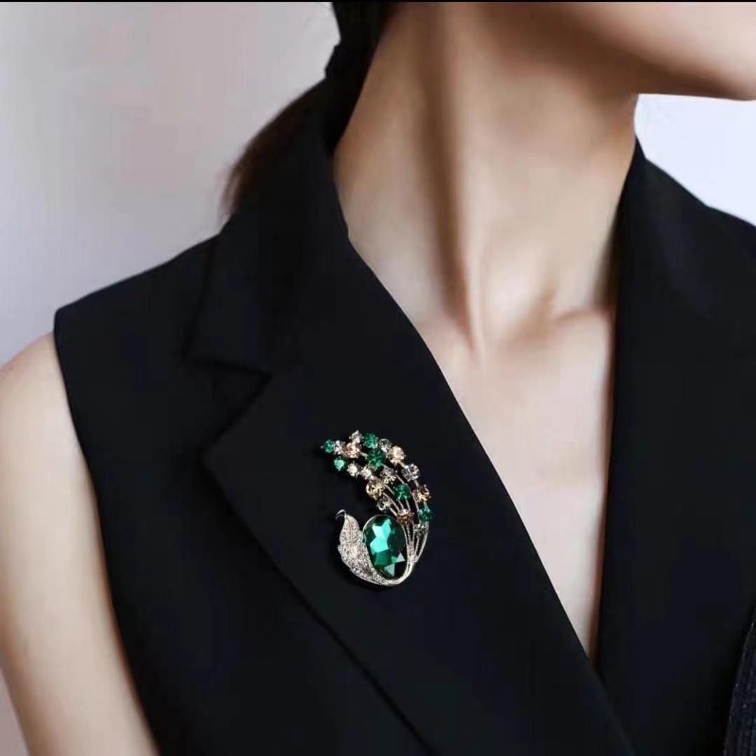 European and American style alloy brooch elegant retro luxury super shiny crystal brooch fashion women's coat corsage pin
