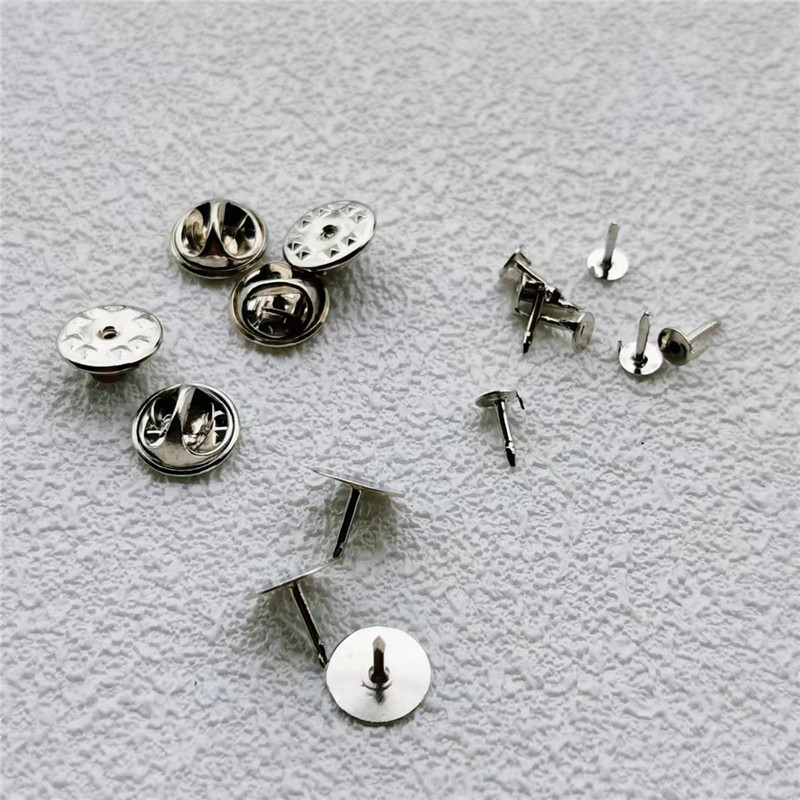 Silver brooch buckle universal metal butterfly cap spare buckle spot wholesale praise thick material stabbing needle