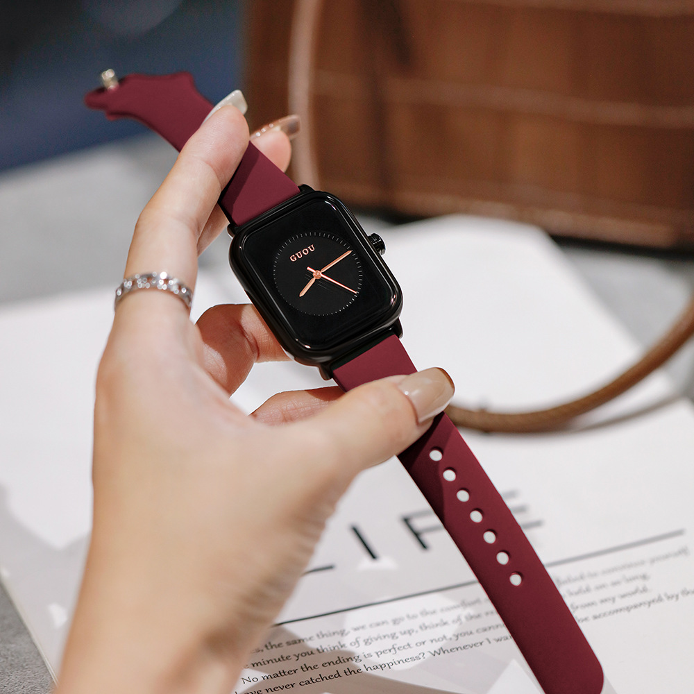 Wine red with black gun frame (silicone tape)