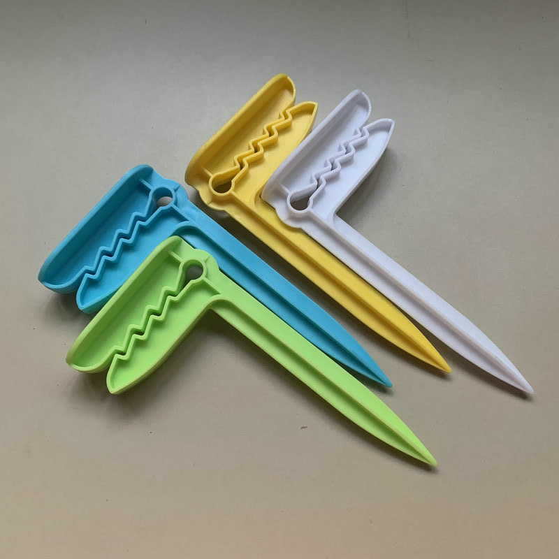 plastic towel clip beach windproof bath towel clip beach game windproof clip camping mat windproof blow away clip