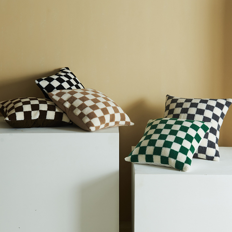 New Amazon Multi-color Plaid Lamb's Wool Throw Pillow Covers in Various Sizes, Dropshipping Manufacturer Wholesale
