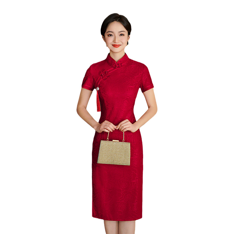 Cheongsam new 2025 Xi mother-in-law wedding dress mother dress noble young temperament high-end plus size wine red