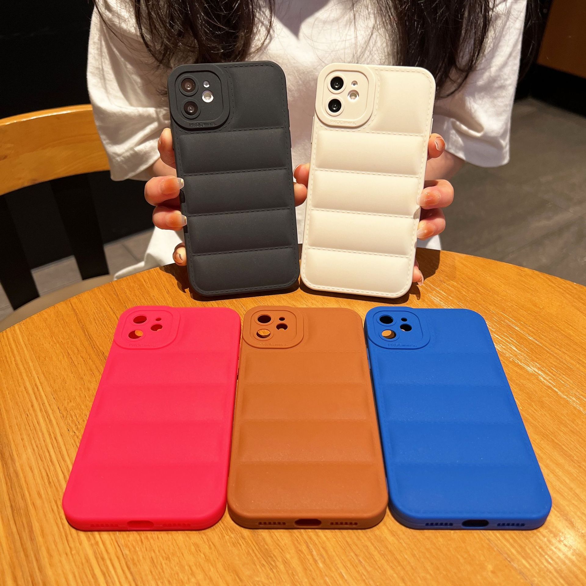 新款15純色羽絨服簡約適用iPhone14PROMAX蘋果12/13液態硅膠殼11