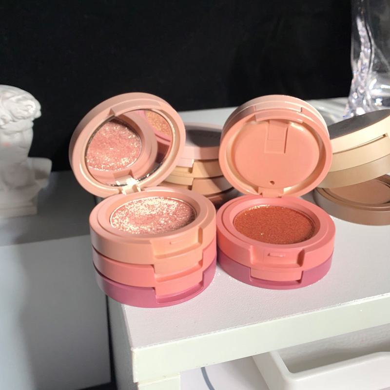 HERORANGE ~ light wind floating three-color eye shadow plate three-layer sandwich bento box pearlescent matte fine flash large sequins