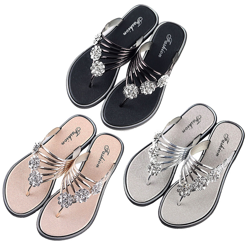 2024 Ladies Summer Slippers New Flat Women's Shoes Lightweight Outer Wear Casual Flip Flops