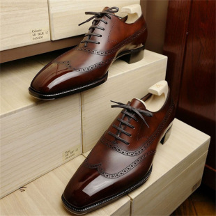 Factory direct 2022 spring and autumn men's shoes Brock British carved low heel casual men's shoes size 38-48