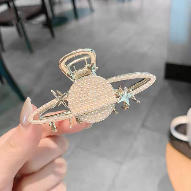 Korean Fashion Niche Planet Medium Grab Clip High Sense Elegant Pearl Rhinestone Girl Top Clip Hair Shark Clip_voghion.com