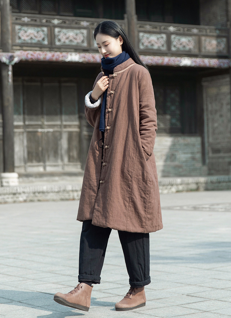 2023 Winter Neue Vintage Chinesischen Stil Vertikale Kragen Chinesischen Stil Kontrast Farbe Platte Schnalle Mittellange Baumwolle gefütterte Jacke Leinen Lose Baumwolle-pad_voghion.com