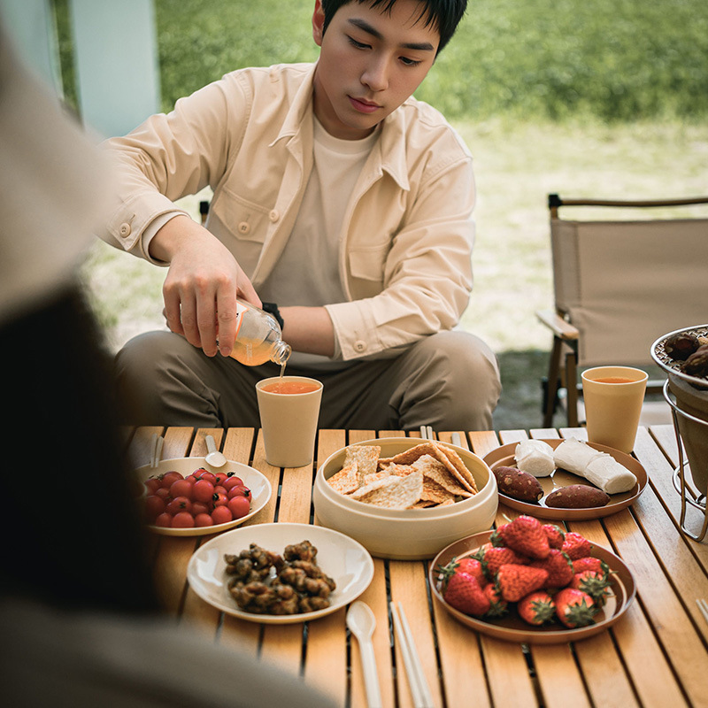 Outdoor Travel Picnic Tableware Set Portable Picnic Barbecue Camping Plastic Disc Water Cup Bowl and Dish Chopsticks Combination