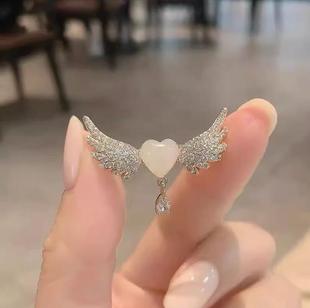 Love angel wings tassel brooch high-end women's exquisite fixed clothes corsage pin buckle sweater suit accessories