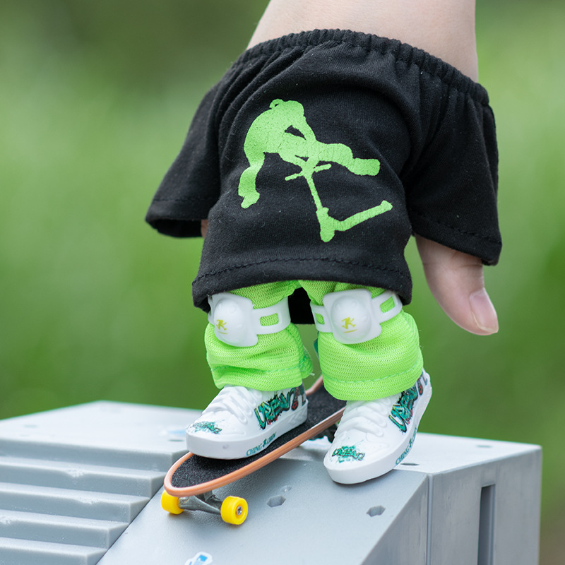 Supply cross-border new fingertip clothing finger clothing finger pants finger skateboard accessories scooter finger bicycle