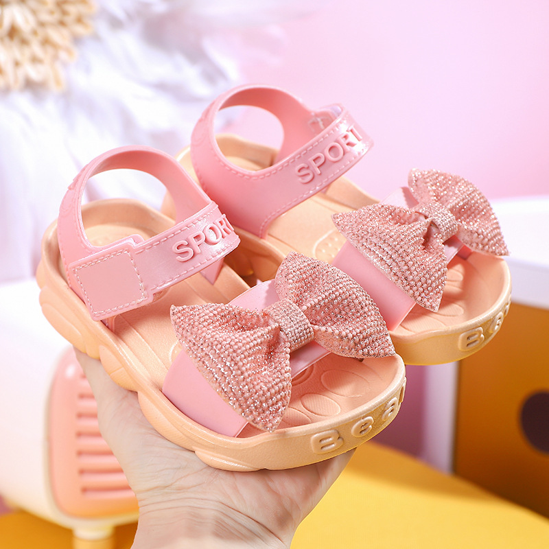 Girls' slippers summer 2021 new children's soft bottom light Fashion Princess sandals Baby Beach open toe sandals