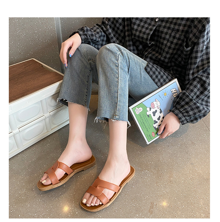 Women's summer cross-strap fashionable flat sandals soft bottom outdoor slippers foreign trade simple beach slippers for women