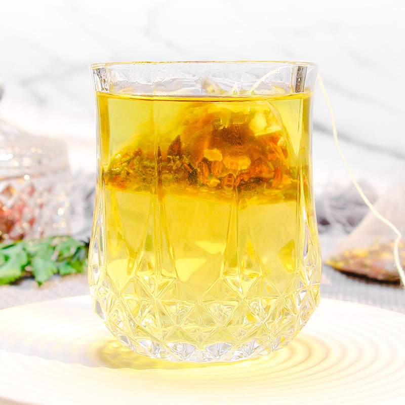 Fat sea pear loquat tea Arhat fruit fat sea honeysuckle mint licorice loquat fire smokers clear tea