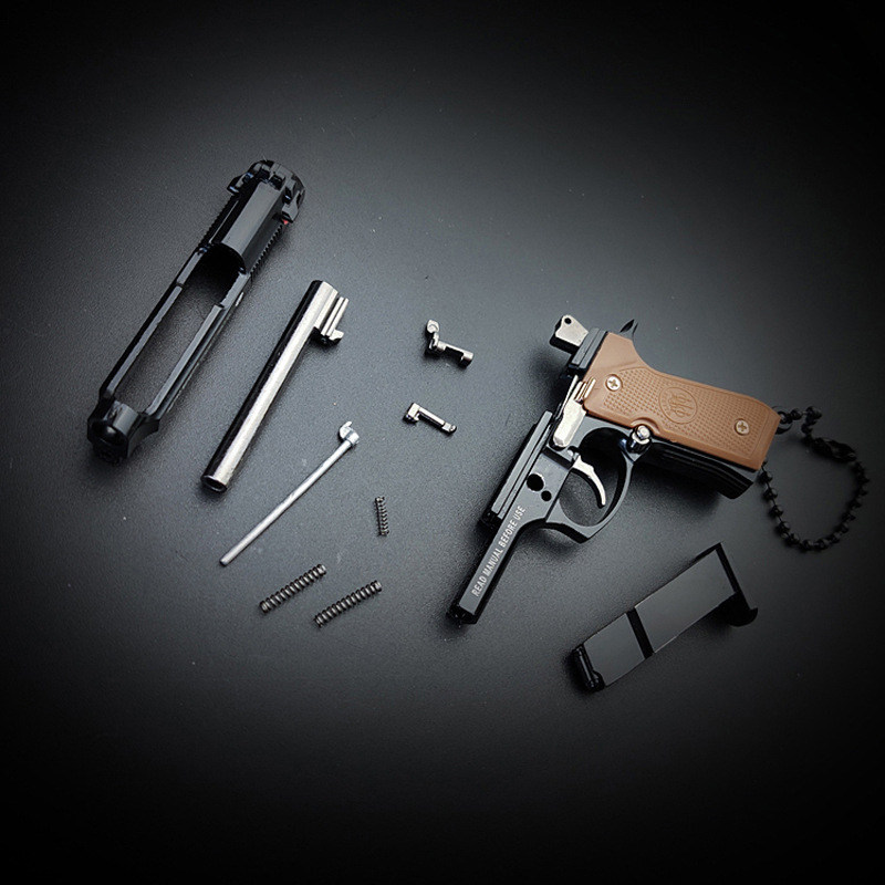 Jedi survival peace gold weapon BERETTA 92F model eat chicken metal keychain gift pendant