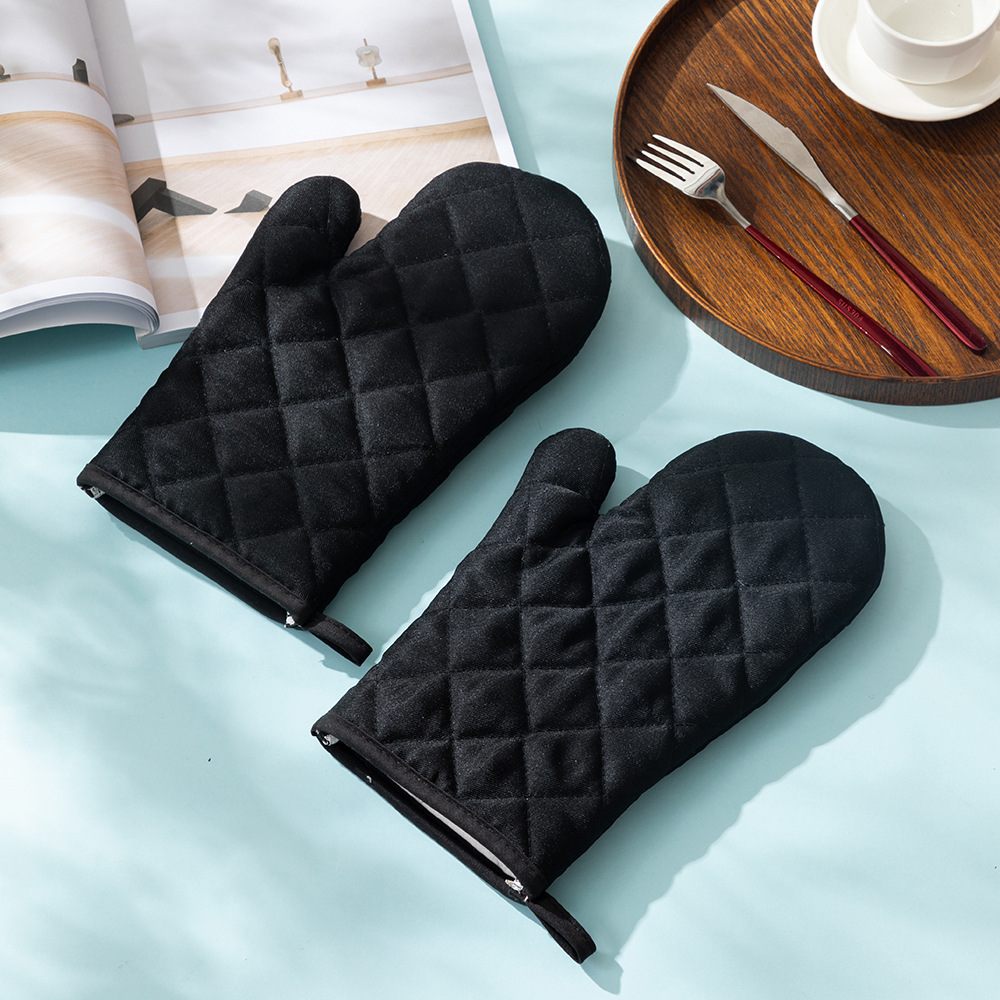 Spot wholesale household oven gloves thickened heat insulation microwave oven gloves kitchen baking utensils high temperature resistant set