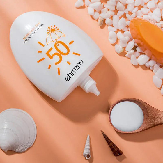Factory summer isolation cream whole body waterproof anti-sweat isolation cream outdoor refreshing non-greasy protective milk generation