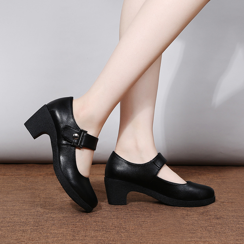 Factory direct sales dance shoes wholesale round head modern square dance shoes ladies mother shoes cross-border products 2025
