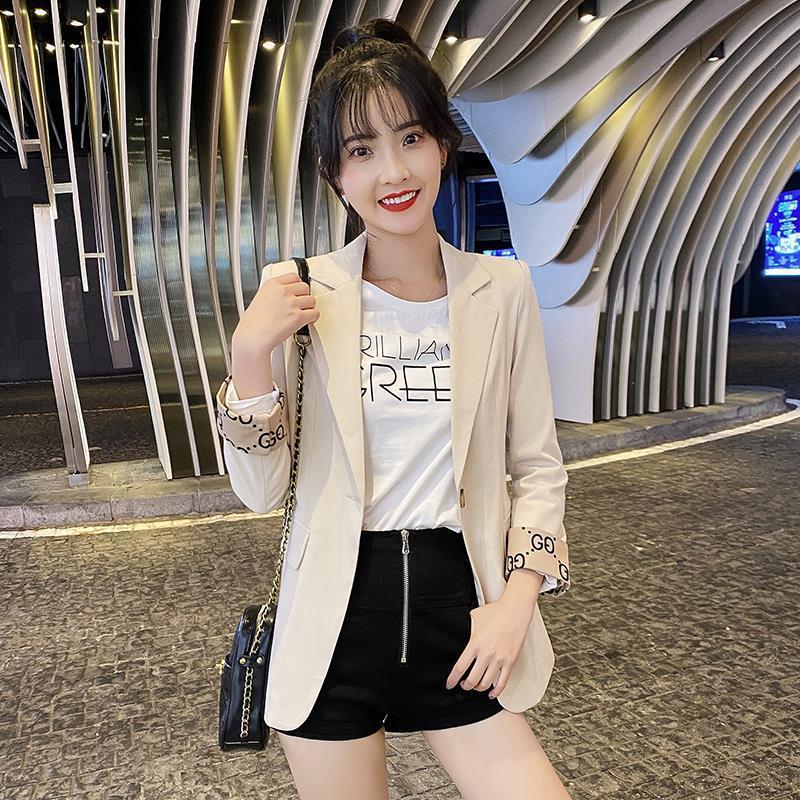 Small Suit Jacket Women's Spring and Summer 2021 New Western Style Slim Look Fashionable Popular One Button Internet Celebrity Suit Top