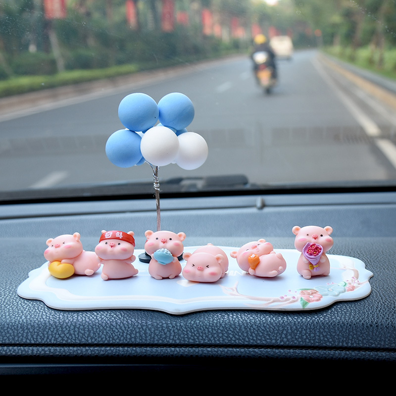 Internet Celebrity Piggy Car Interior Accessories Ornaments Goddess Car Console Decoration Creative High-end Cute Car Perfume