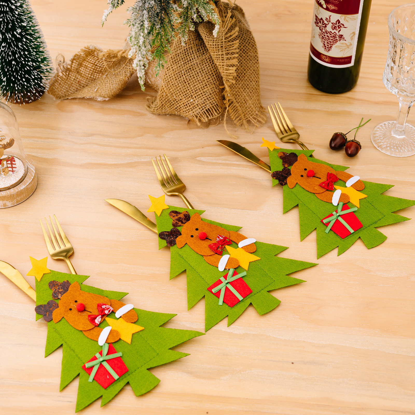 Kerstversiering benodigdheden eettafel aankleden boomvormige mes en vork set cartoon Oude Man cartoon mes en vork tas_voghion.com