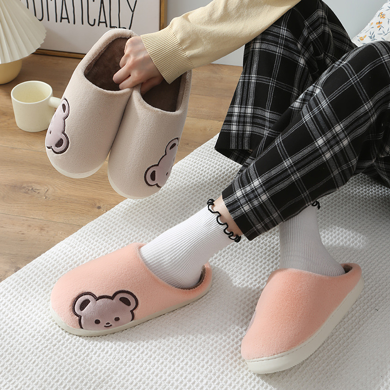 2022 new couple cotton slippers women's cute bear indoor warm autumn and winter men's home shoes wholesale slippers