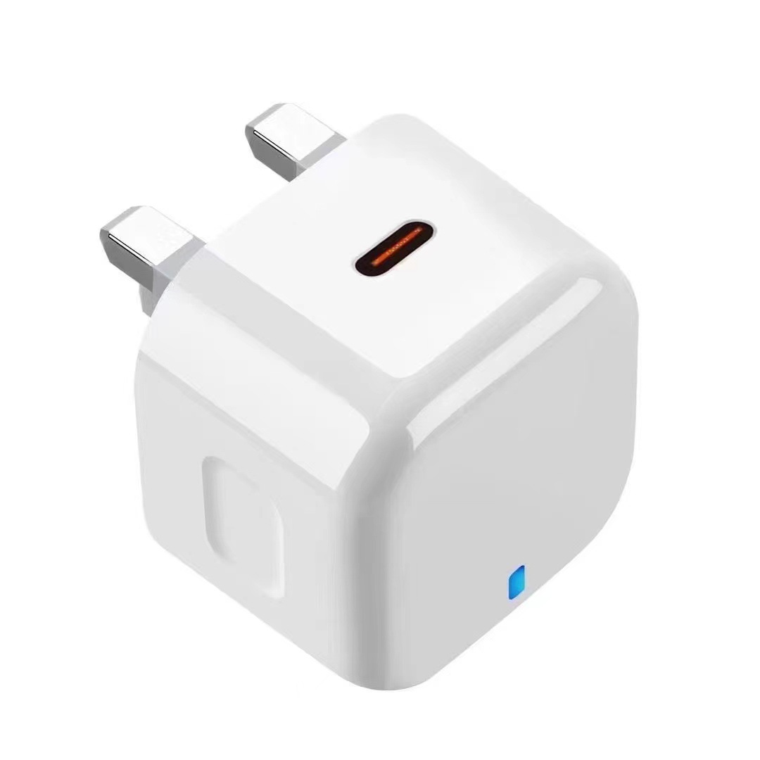 Yinggui Folding Foot PD QC3.0 Charger UKCA Yinggui Folding Foot PD Charger Yinggui PD Adapter