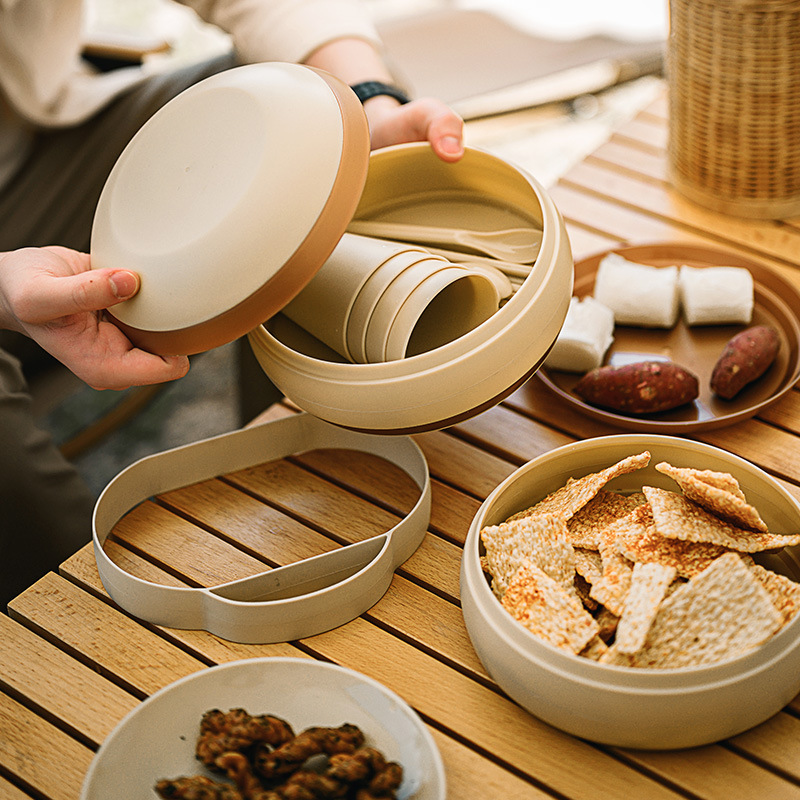 Outdoor Travel Picnic Tableware Set Portable Picnic Barbecue Camping Plastic Disc Water Cup Bowl and Dish Chopsticks Combination