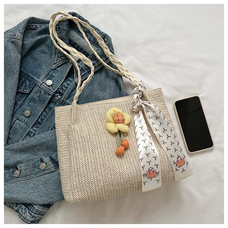Woven Straw Bag Women's Large Capacity 2023 New Summer All-match Shoulder Bag Seaside Satchel Commuter Tote Bag
