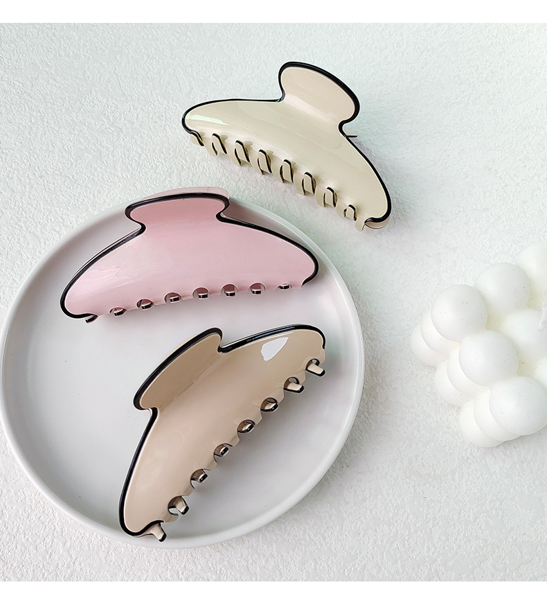 MINISO famous excellent products with Korean acrylic clip fresh girl geometric shape hairpin fashion clip_voghion.com