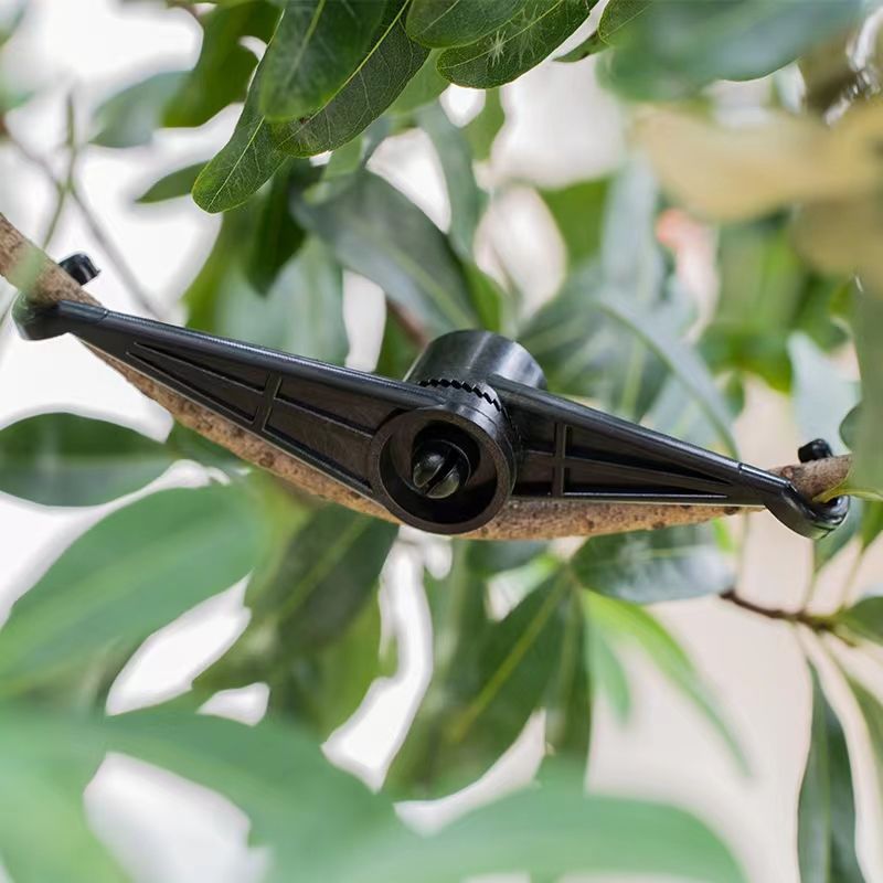Bonsai making and bending tools press a new generation of 360-degree seedling correcting strips, fixing and twisting branches, clamping fruit trees, pulling and styling device