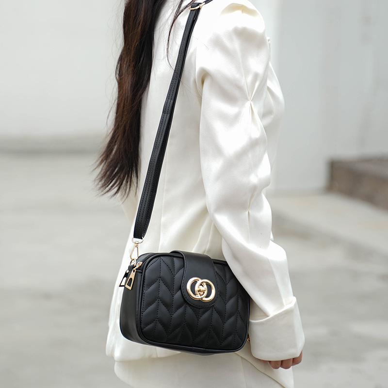 Textured Bag Small Chanel Style High-end Shoulder Bag All-match Satchel Bag Source Factory Women's Multi-layer Small Round Bag