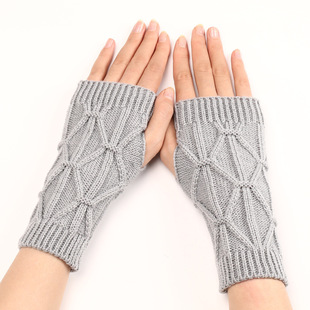 G924 Short Gloves New Autumn and Winter Men's and Women's Diamond Fashion Sleeve Knitted Wool Warm Half Finger Arm Cover