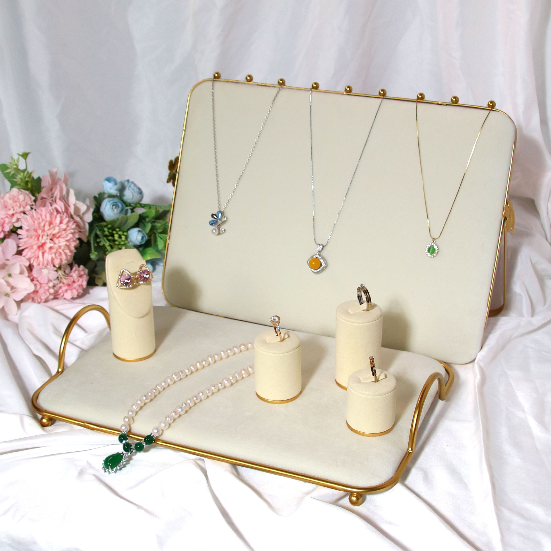 Creative combination jewelry rack metal White Suede jewelry rack ring necklace bracelet pendant shooting props