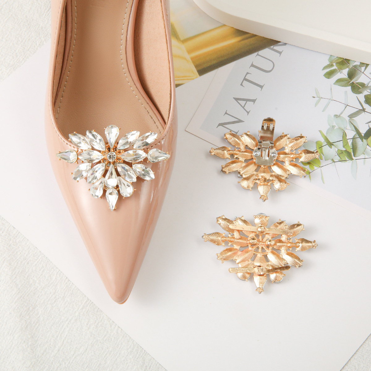 New 2023 shoe accessories metal decorative accessories vamp accessories all-match shoe flower shoe buckle toe rhinestone glass accessories