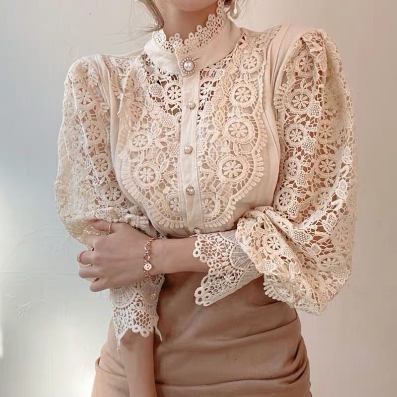 (Qi Color Qi Code) AliExpress Independent Station French Loose Chic Button Heavy Lace Hollow Flower Stitching