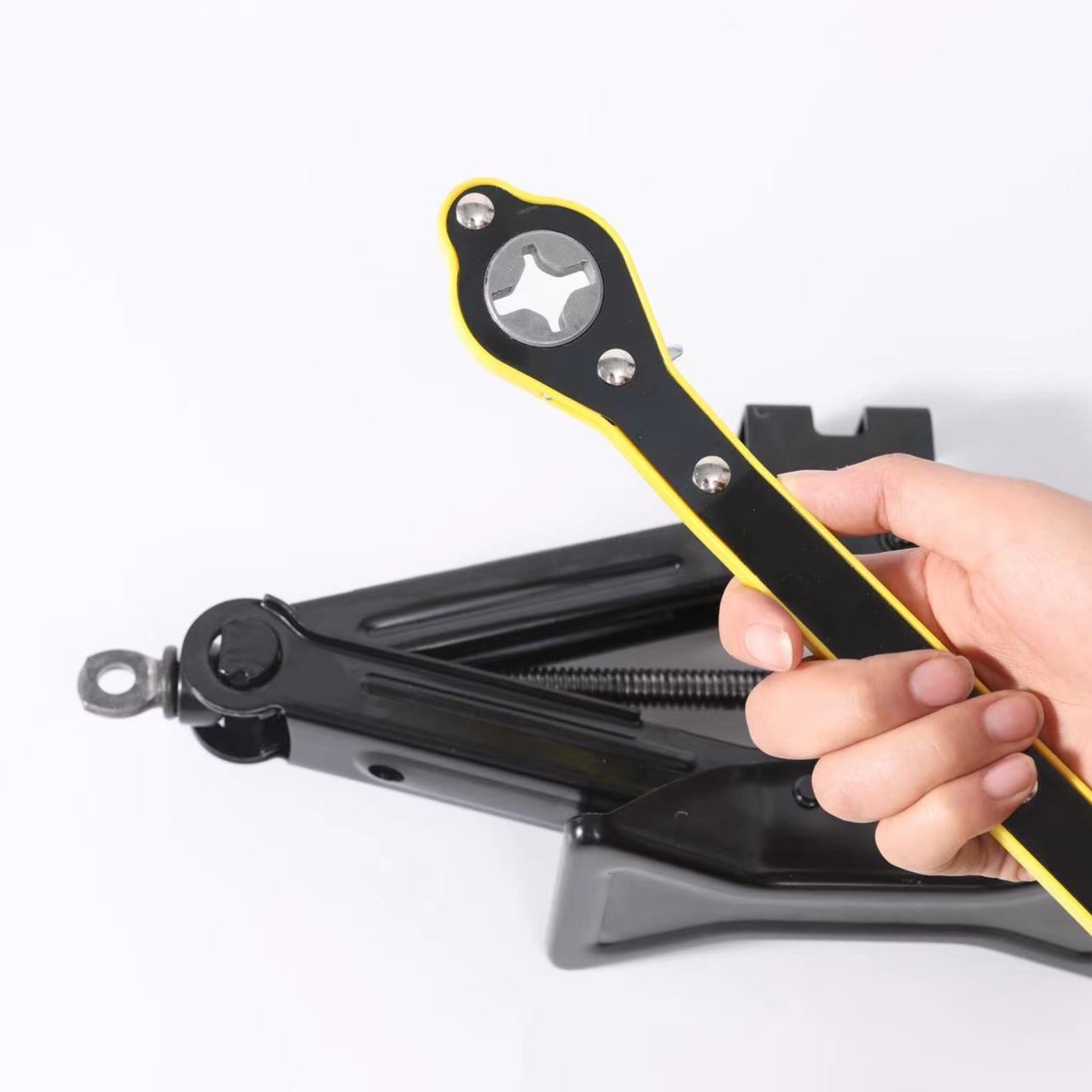 Car jack hand rocker labor-saving wrench car crank arm car universal thousand gold top
