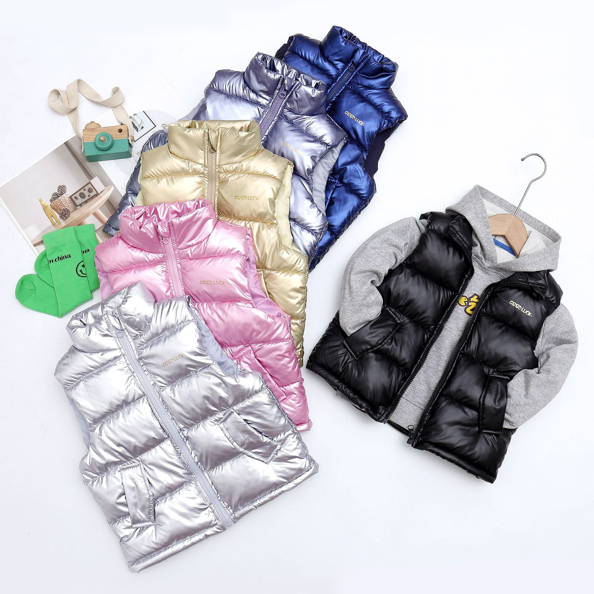 Autumn and Winter New Bright Children's Down Cotton Vest Boys Wearing Vest Women's Small, Medium and Large Children's Waistcoat Live Supply