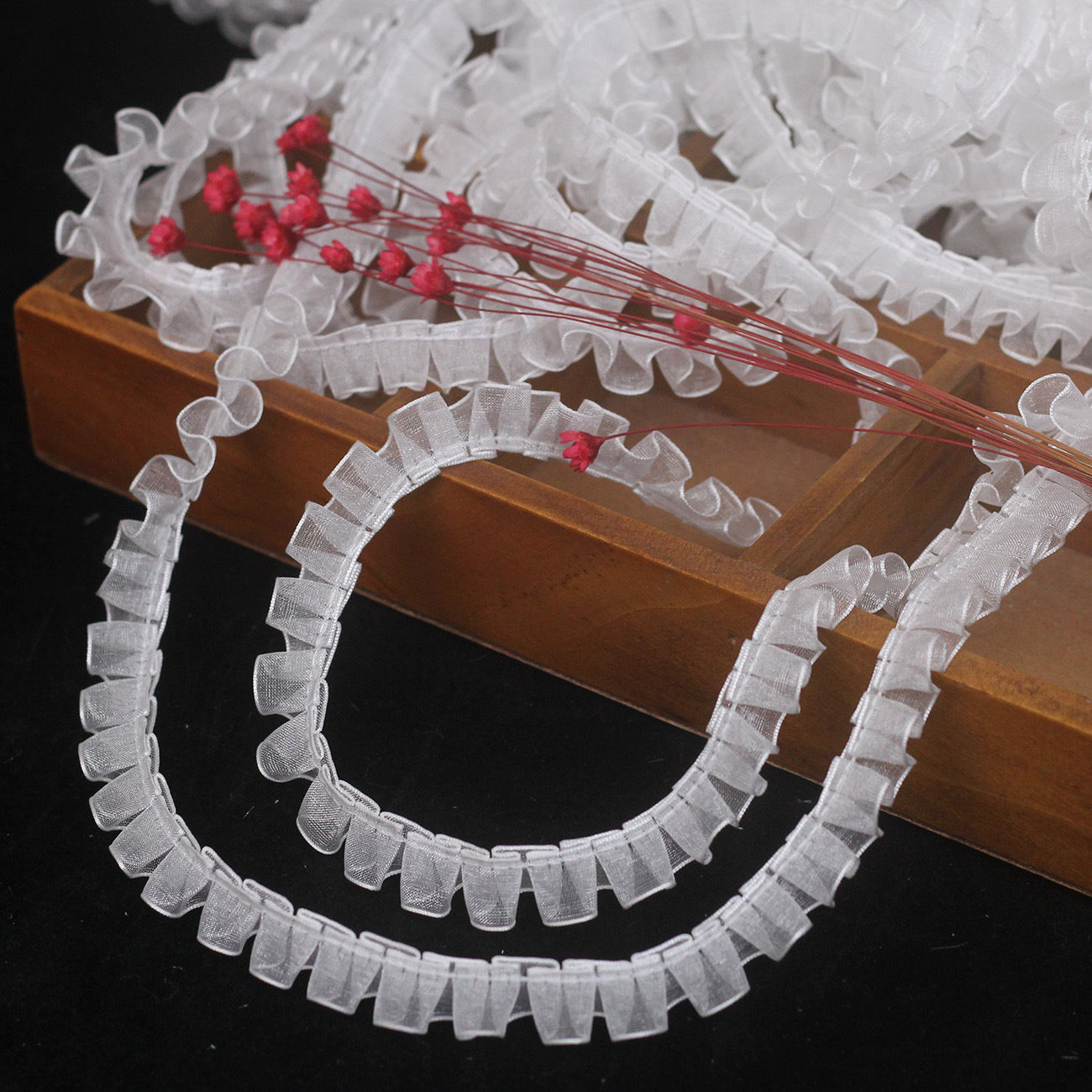Spot 1.2cm high-grade thick edge gauze with discount lace clothing decorative small lace DIY handmade pleated lace