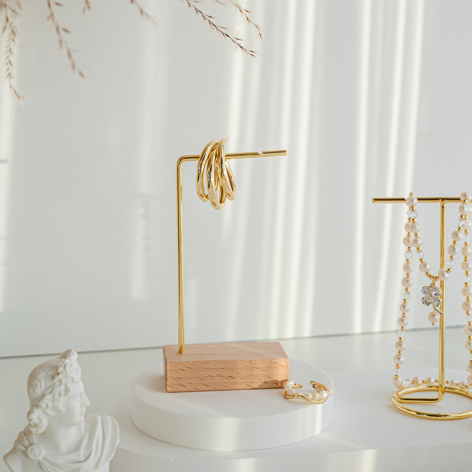 Jewelry Photography Props Ornaments ins Style Necklace Earrings Jewelry Rack Pose Photography Decoration Display Shooting Background