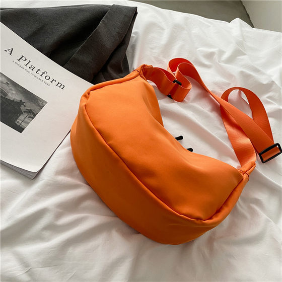 Bag Women's 2021 New Autumn and Winter Fashionable Korean Style Large Capacity Crossbody Bag Casual Lightweight Oxford Simple Dumpling Bag
