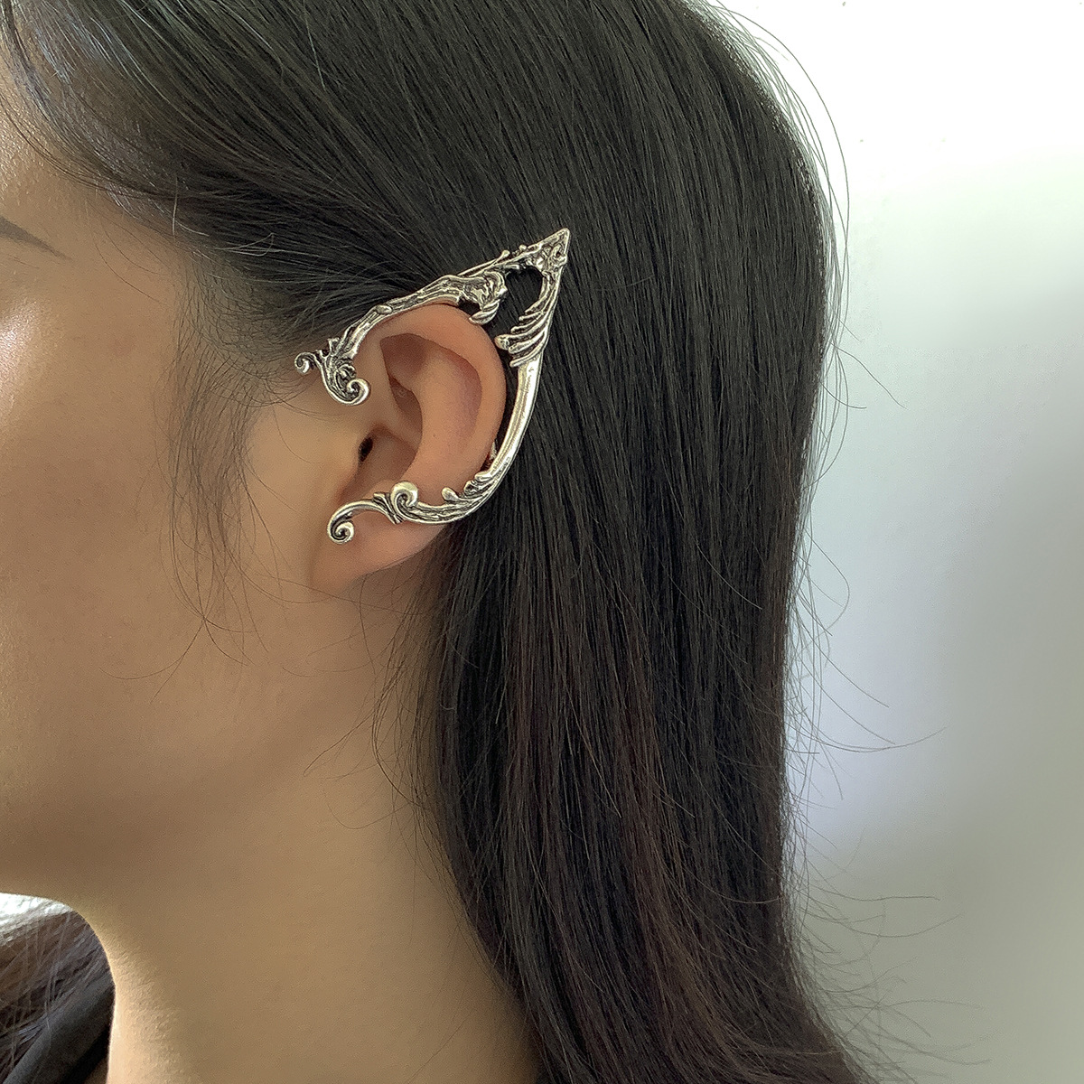 European and American cross-border jewelry sweet cool dark style all-match elf ear studs retro creative Halloween outline ear clip for women
