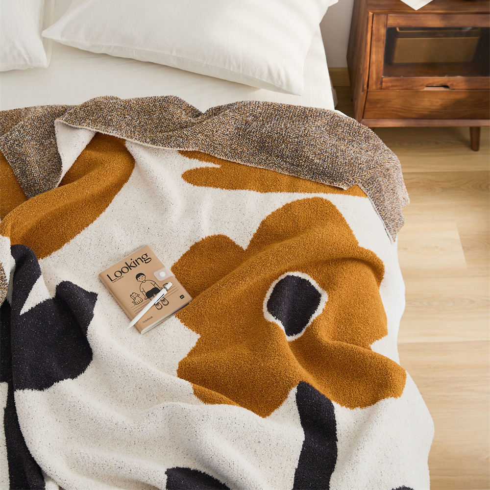 Ruijing Textile Factory Wholesale Half-Fleece Knitted Yarn Blanket Cover for Sofa Winter Soft Furnishing Matching