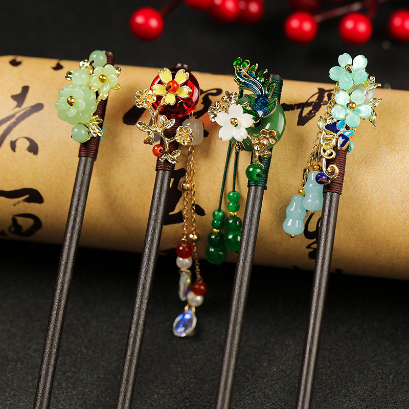 Antique Vintage Imitation Hetian Jade Petal Hairpin Ancient Chinese Clothing Tassel Step Headwear Modern Girl's Hair Hairpin
