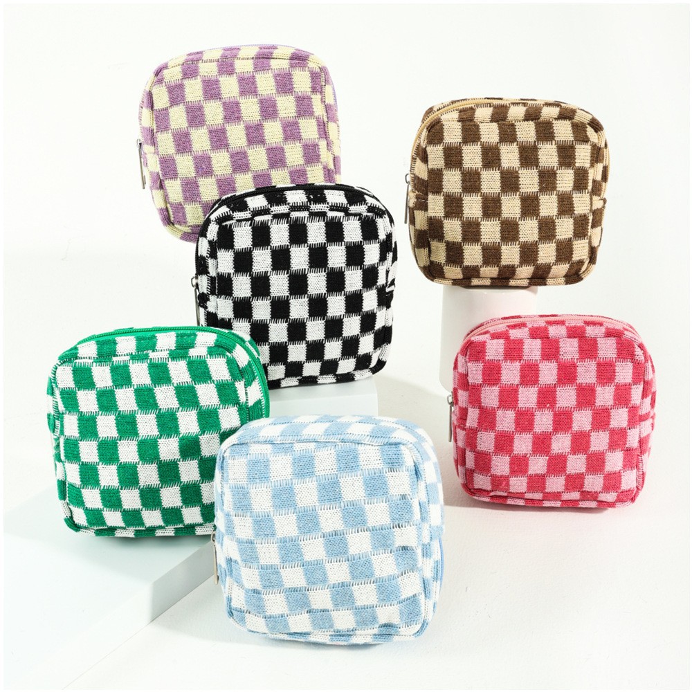 Creative South Korea chessboard grid knitted coin purse portable large capacity aunt towel sanitary napkin storage bag monthly bag