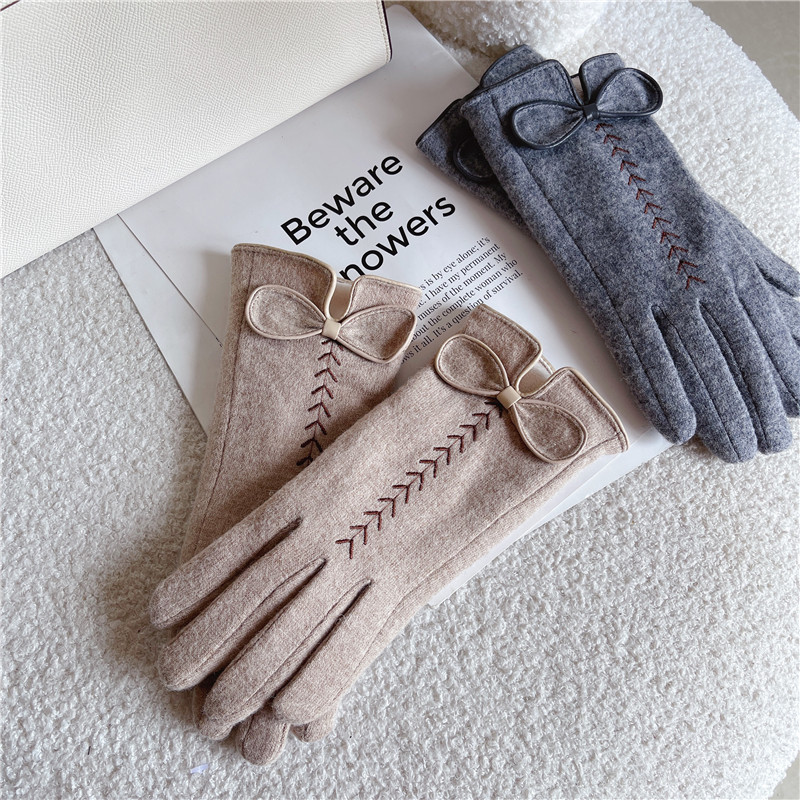 Warm Insulated Gloves for Women with Fleece Lining, Thick Butterfly Knot Maize Wool Gloves for Autumn/Winter Driving and Cycling with Touch Screen Function