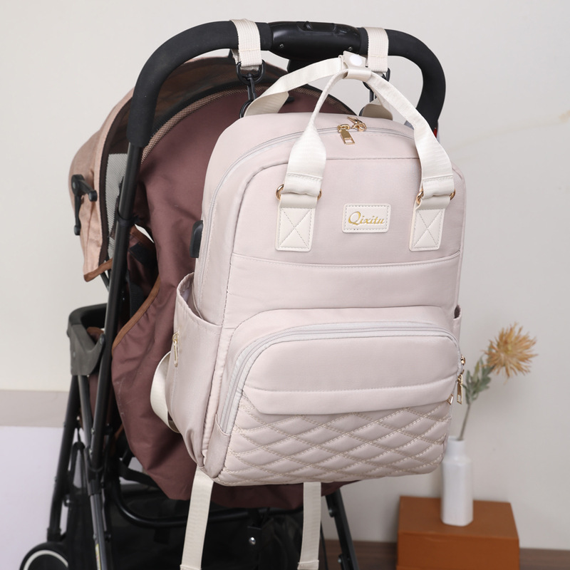 Mummy Bag Multi-functional Self-contained Diaphragm Pad New Portable Baby Car Hanging Bag Multi-functional Large Capacity Thermal Insulation Mother and Baby Bag